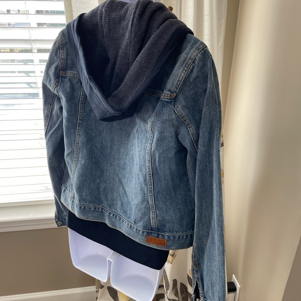 A&F Hooded Jean Jacket Size M - Picture 5 of 6